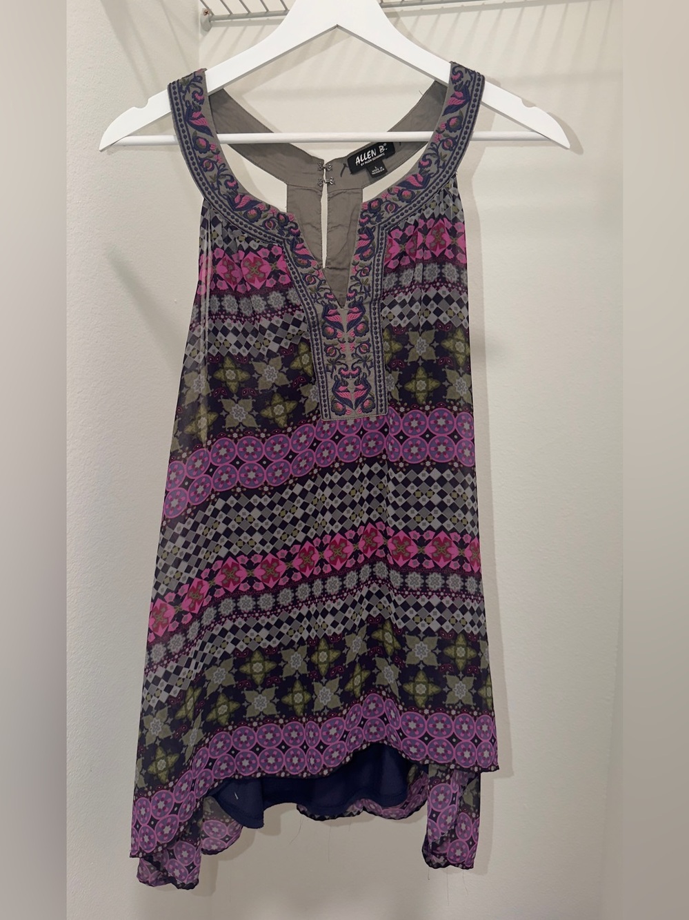 Allen B. By Allen Schwartz Gray and Pink Patterned Sleeveless Camisole